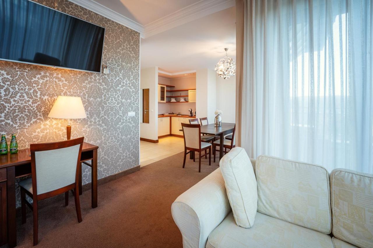 Hotel Kuracyjny Spa & Wellness Гдиня Екстериор снимка