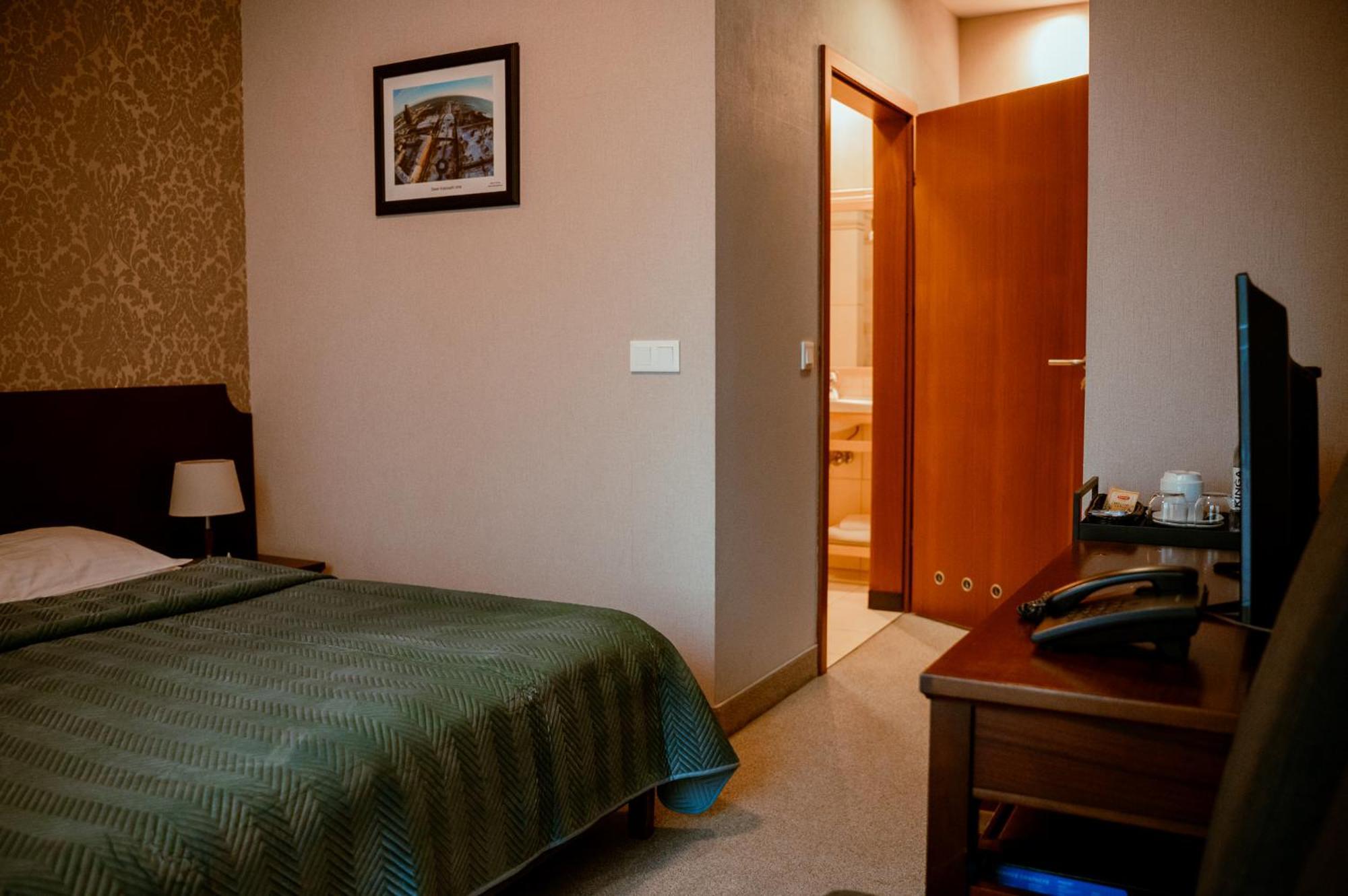 Hotel Kuracyjny Spa & Wellness Гдиня Екстериор снимка