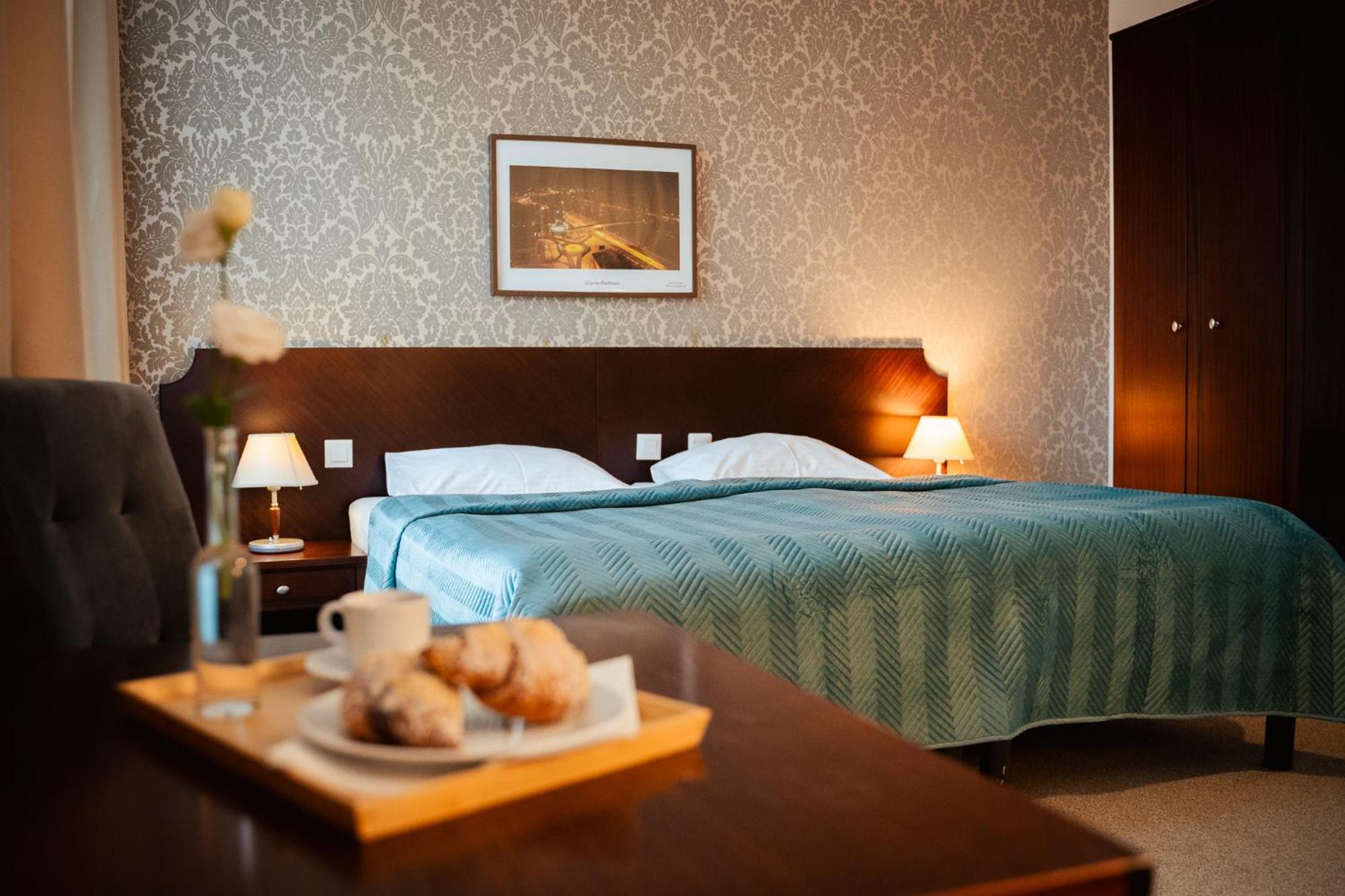 Hotel Kuracyjny Spa & Wellness Гдиня Екстериор снимка